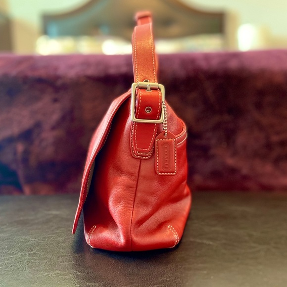 Coach Legacy Red Soft Leather Flap Shoulderbag - Picture 2 of 6